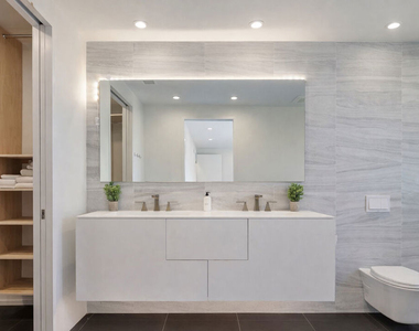 2612 Carman Crest Drive - Photo Thumbnail 9