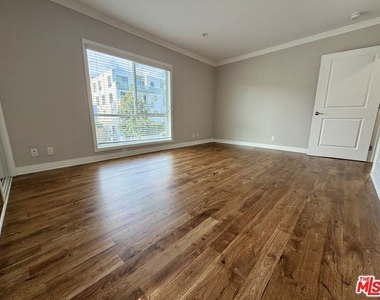 812 N Alfred Street - Photo Thumbnail 14