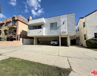 812 N Alfred Street - Photo Thumbnail 22