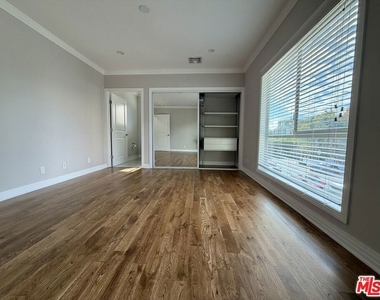 812 N Alfred Street - Photo Thumbnail 18
