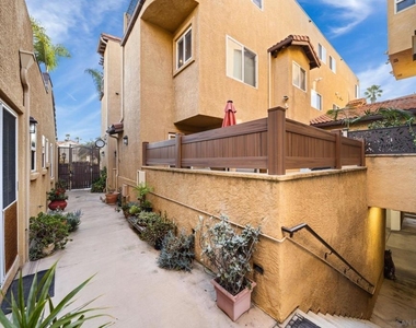 886 Felspar St - Photo Thumbnail 39