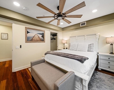 886 Felspar St - Photo Thumbnail 20