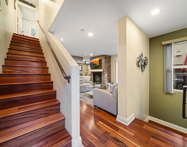 886 Felspar St - Photo Thumbnail 34