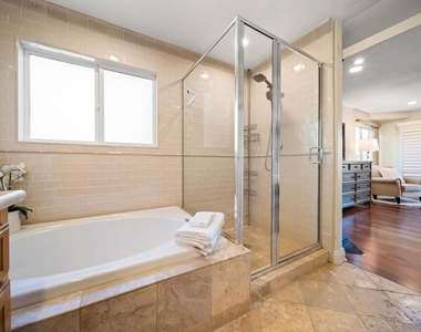 886 Felspar St - Photo Thumbnail 28