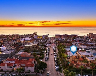 886 Felspar St - Photo Thumbnail 3