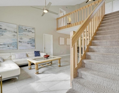 360 Bella Vista Court N - Photo Thumbnail 1