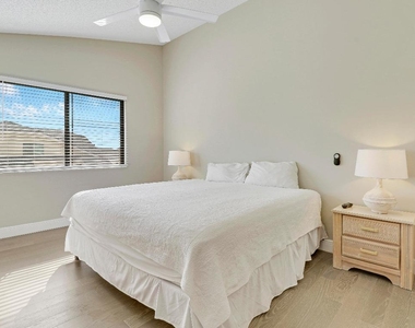 360 Bella Vista Court N - Photo Thumbnail 27