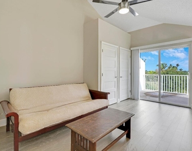 360 Bella Vista Court N - Photo Thumbnail 24