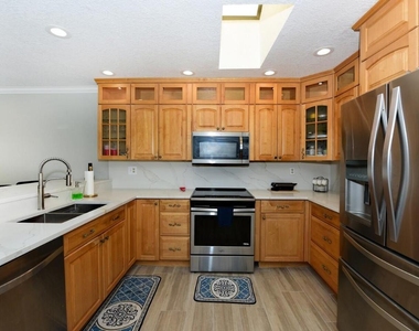 5979 Pinebrook Drive - Photo Thumbnail 13