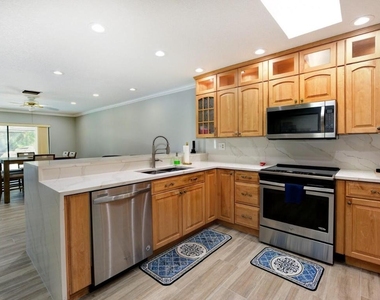 5979 Pinebrook Drive - Photo Thumbnail 12