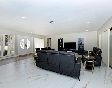 5979 Pinebrook Drive - Photo Thumbnail 7