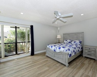 5979 Pinebrook Drive - Photo Thumbnail 18