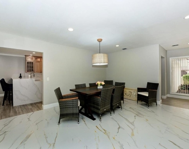 5979 Pinebrook Drive - Photo Thumbnail 9