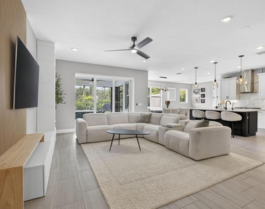 12534 Triumph Lane - Photo Thumbnail 8