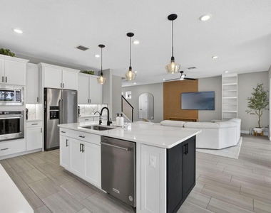 12534 Triumph Lane - Photo Thumbnail 15
