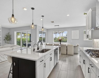12534 Triumph Lane - Photo Thumbnail 16