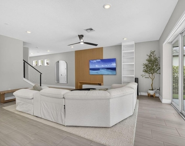 12534 Triumph Lane - Photo Thumbnail 10