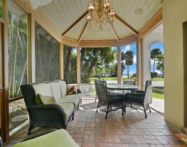 137 S Oak Street - Photo Thumbnail 4