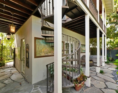 137 S Oak Street - Photo Thumbnail 10