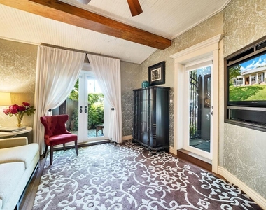 137 S Oak Street - Photo Thumbnail 41