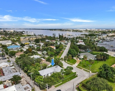 137 S Oak Street - Photo Thumbnail 62