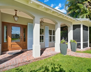 137 S Oak Street - Photo Thumbnail 3