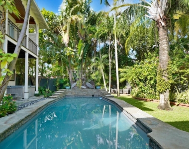 137 S Oak Street - Photo Thumbnail 30