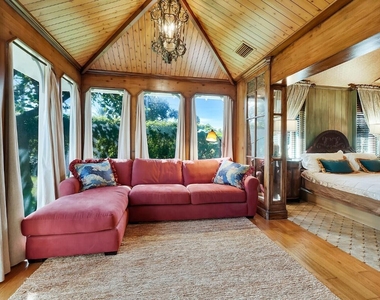 137 S Oak Street - Photo Thumbnail 48