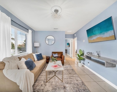 3331 Lake Avenue - Photo Thumbnail 1
