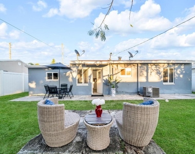 3331 Lake Avenue - Photo Thumbnail 15