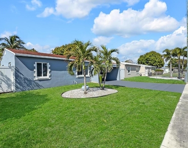 3331 Lake Avenue - Photo Thumbnail 24