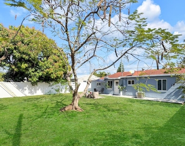3331 Lake Avenue - Photo Thumbnail 21