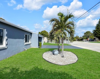 3331 Lake Avenue - Photo Thumbnail 23