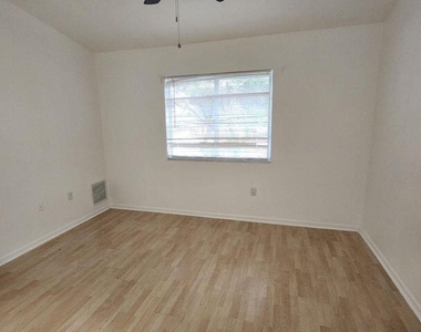3810 N Jog Road - Photo Thumbnail 17
