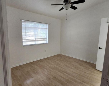 3810 N Jog Road - Photo Thumbnail 15