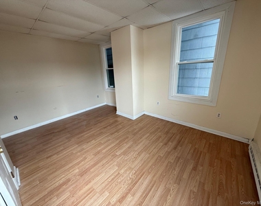 247 Hudson Street - Photo Thumbnail 5