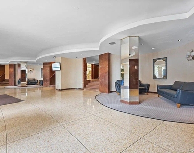 61-20 Grand Central Parkway - Photo Thumbnail 21
