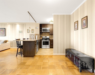 61-20 Grand Central Parkway - Photo Thumbnail 3