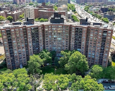 61-20 Grand Central Parkway - Photo Thumbnail 26