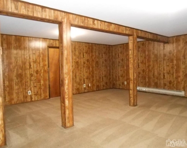 512 Sharon Garden Drive - Photo Thumbnail 16