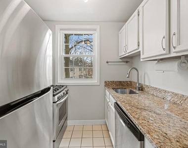 235 N George Mason Drive - Photo Thumbnail 11