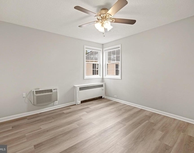 235 N George Mason Drive - Photo Thumbnail 18