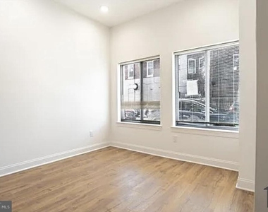 653 N Preston Street - Photo Thumbnail 2