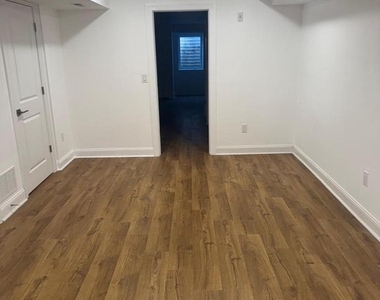 653 N Preston Street - Photo Thumbnail 5