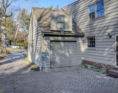 148 Heritage Road - Photo Thumbnail 8