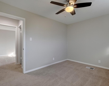 303 W 40th St - Photo Thumbnail 13