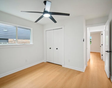 10219 W Rutland Vlg - Photo Thumbnail 18