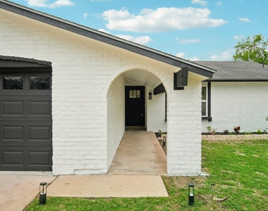 10219 W Rutland Vlg - Photo Thumbnail 3