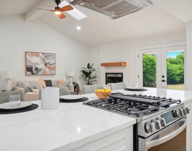 10219 W Rutland Vlg - Photo Thumbnail 8