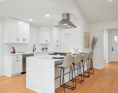 10219 W Rutland Vlg - Photo Thumbnail 10